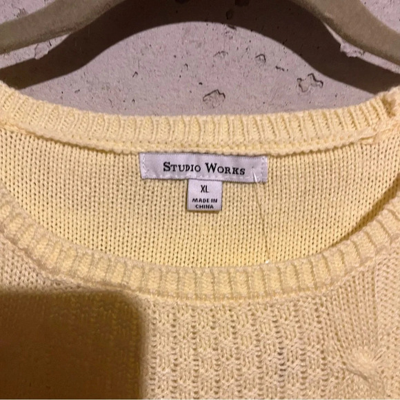 Studio Works NWT Women’s XL Sunlight Yellow Knitted L/S Button Accents Sweater - Picture 5 of 10